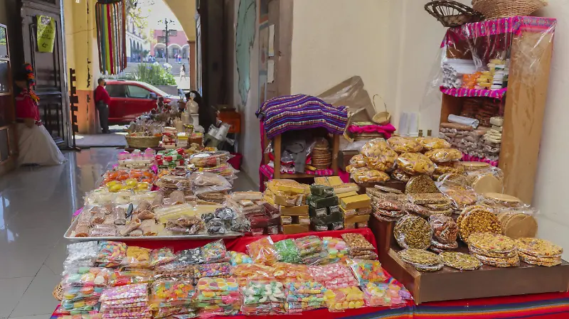 La mirada Tradición dulcera prevalece en Amealco 